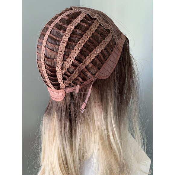 Long Ombre Blonde Body Wave Synthetic Wig - Taylor - Picture 4 of 4